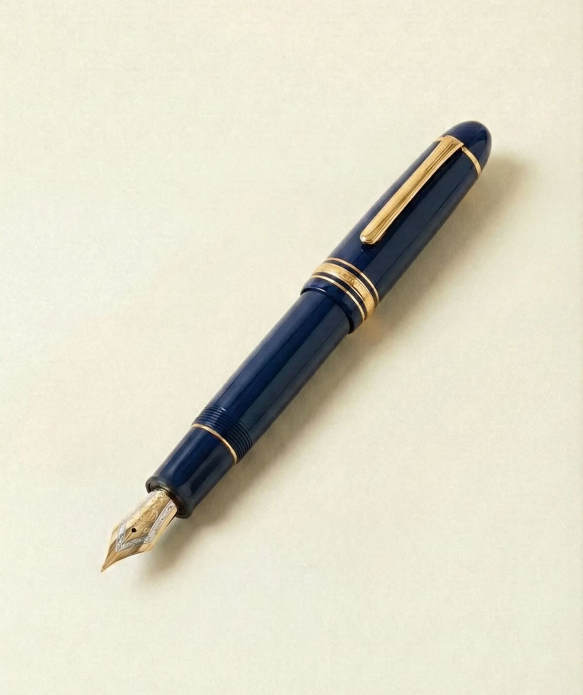 Luxury Black Fountain Pen - Image 2